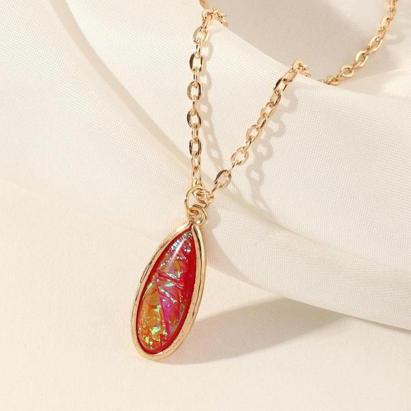 Anhänger Halsketten Ankünfte Korean Oval Kristalle Stein Fantasie Farbe Halskette Kreative Einschichtige Schlüsselbeinkette Für Frauen Party Geschenk