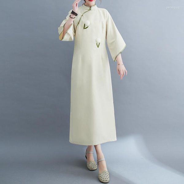 Casual Kleider 2023 Ankunft Stickerei Blumen Stehkragen Vintage Chinesischen Stil Frühling Sommer Kleid Roben Mode Frauen Midi