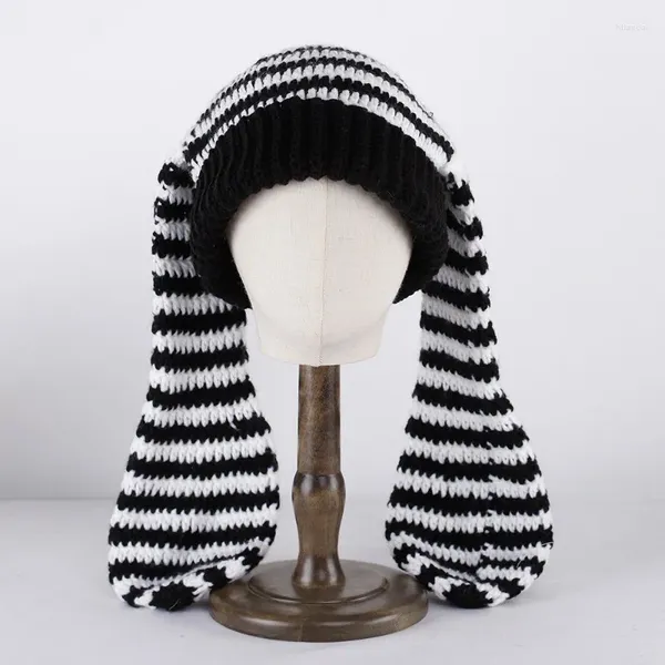 Berets coreano preto e branco listrado longo orelha de malha chapéu de lã outono inverno bonito proteção quente crânio gorro chapéus para mulheres