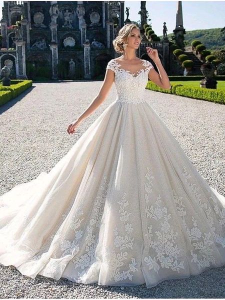 2023 neue Spitze A-Linie Brautkleider für die Braut Träger rückenfrei Sweep Zug Plus Size Brautkleid Vestidos de Novia Designer Brautkleider böhmisches Strand-Hochzeitskleid