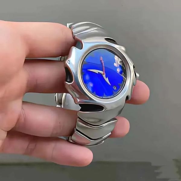 Armbanduhren Herrenuhr OGDA Punk Einzigartiges kleines Stildesign Rotierende Klinge Wasserdichtes Zifferblatt Edelstahlband 2023 Serie Geschenk 231115