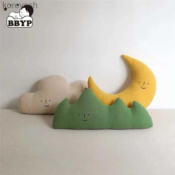 Cuscini INS Cuscino nordico Simpatico cartone animato Luna Nuvola Forma di montagna Cuscino confortevole Decorazione della stanza dei bambini Decorazione della scuola materna del bambino L231116