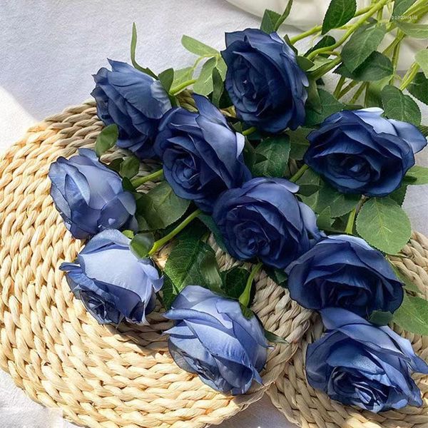 Dekorative Blumen, künstliche Vintage blaue Rose, die den Blumenstrauß hält, Heimdekoration, Desktop-Einrichtungsartikel, Schießen, Requisiten, Valentinstag