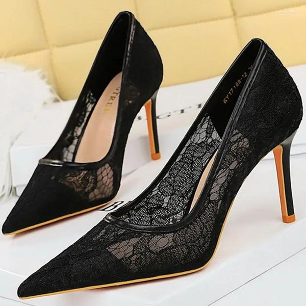 Scarpe eleganti Festa stile occidentale 9,5 cm Décolleté con tacco alto sottili Stiletto Punta bassa a punta Maglia di pizzo cava Donna Taglie forti 34-43 Nero