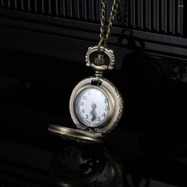 Подвесные ожерелья Ожерелье Бронзовое кварцевое карманное часы для мужчин Женские полые передачи релье с цепными часами винтажные ювелирные изделия T-карнаны
