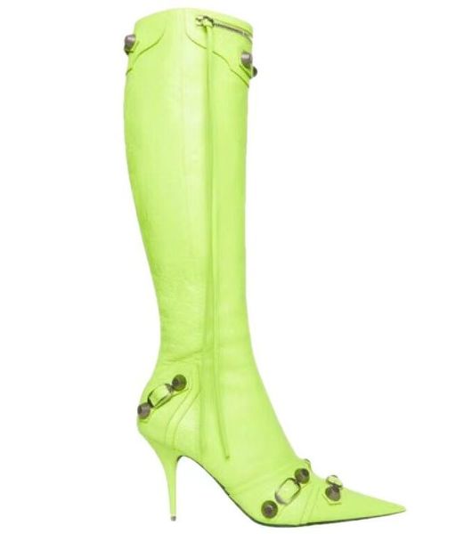 Designer de botas de luxo Martin Botas Oversized sapatos femininos apontados dedo do pé dourado prata fivela de metal botas de borla de tubo alto botas de dedo apontado mulheres franjas