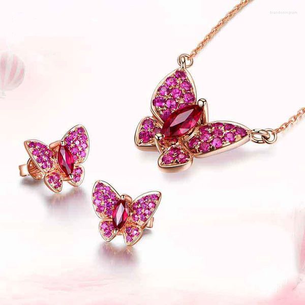 Collana Orecchini Set 2023 Ciondolo Farfalla Rubino Personalizzato Femmina Occhio di Cavallo Rosa Colore Rosso Tesoro Abito Fiore Amore