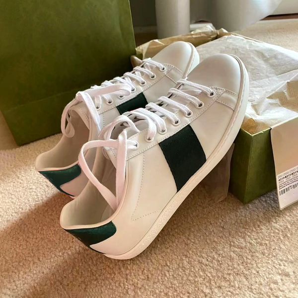 2024 NUOVE scarpe da corsa Tiger ricama logo tela Sneakers Bee Ace scarpe da ginnastica vintage Uomo Donna Strisce preferite primaverili e autunnali Scarpa da tennis da passeggio