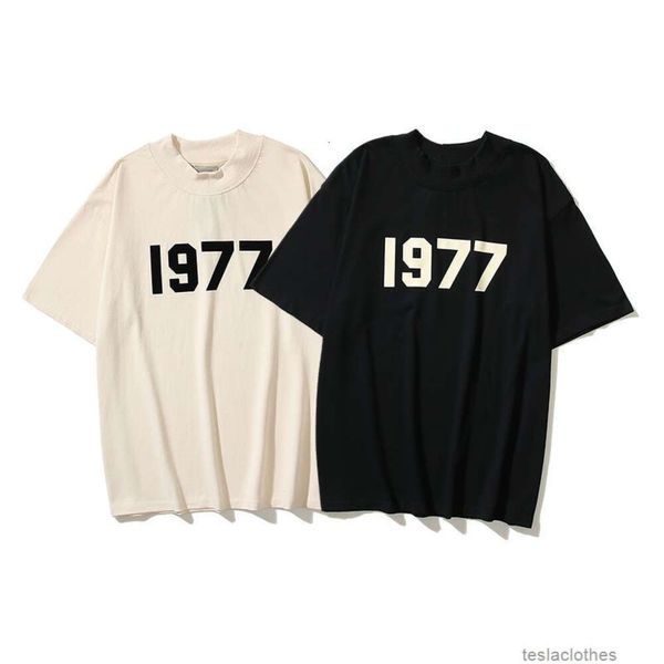 Herren T-Shirts Designer Modekleidung Luxus-T-Shirts T-Shirts Nebel Kanyes gleicher Stil 1977 Doppelfaden Essen Kurzarm Damen Lose Paar T-Shirt Br Sommer