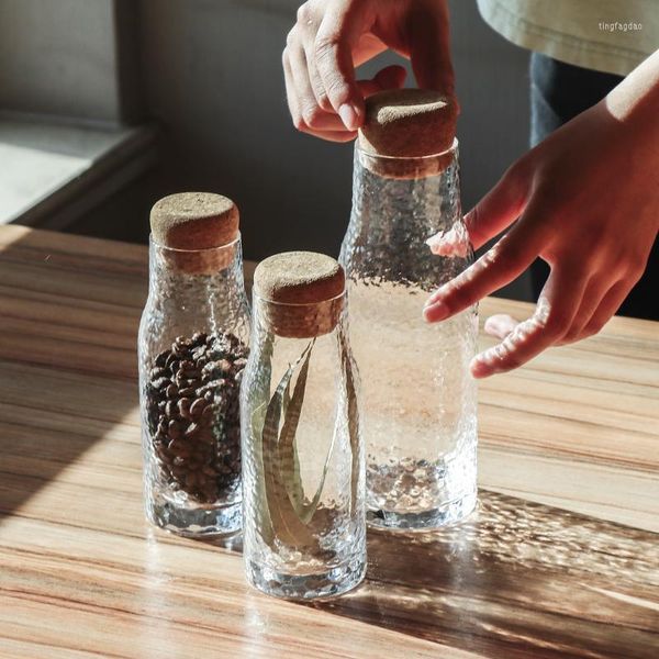 Garrafas de armazenamento 500 ml de martelo japonês tanque de vidro tempero garrafa doméstica garrafa criativa de lanche com chá de flores selado