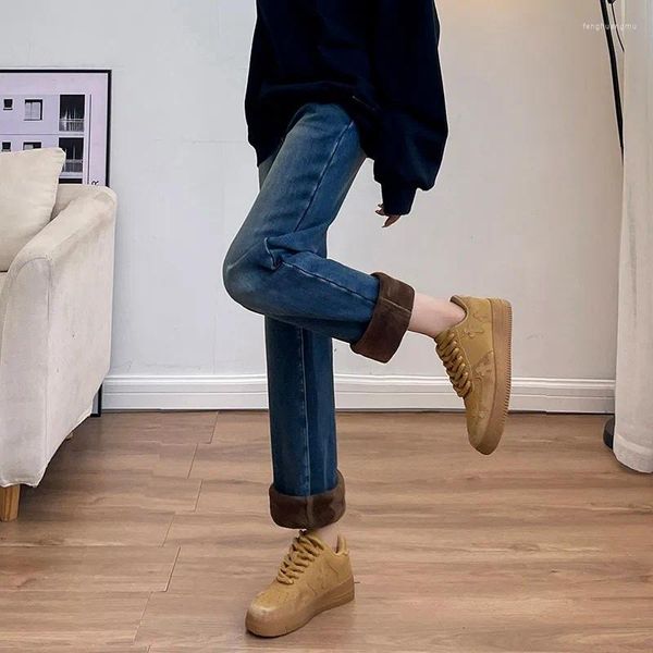Jeans femininos guuzyuviz 2023 inverno veludo engrossado quente elástico perna reta cintura alta solta relaxado velo calças largas