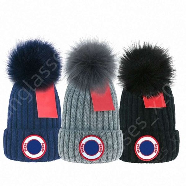 Cappello Beanie Canadian Goose Cappelli di design di alta qualità di lusso per uomo Berretti da donna Beanie Ball Top Cappello lavorato a maglia di lana con trama morbida Tutto caldo cappello di lana Taglia con polvere