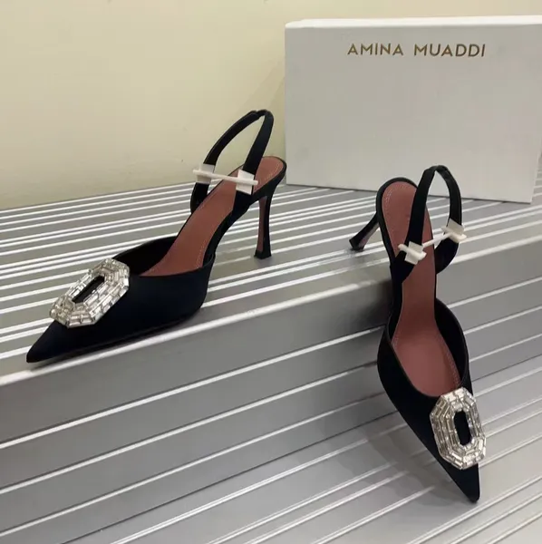 Amina Muaddi Sandals Women Digner Sho Fashion 10 cm de altura Novo fantasia elétrica de luz elétrica Drs Sapato clássico Suower Water Diamond Party Wedding 687