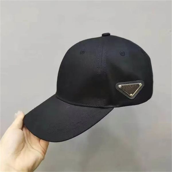 Высококачественная бренда Street Cap Fashion Baseball Cap мужская женская спортивная кармана черно-белая цветовая карта Тип регулируемой шляпы 2023 Новый запас