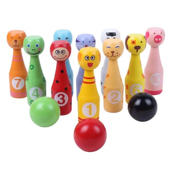 Bowling 13 pezzi Set da prato in legno Piccoli giochi all'aperto per famiglie Bambini e adulti Birilli da cortile 231115