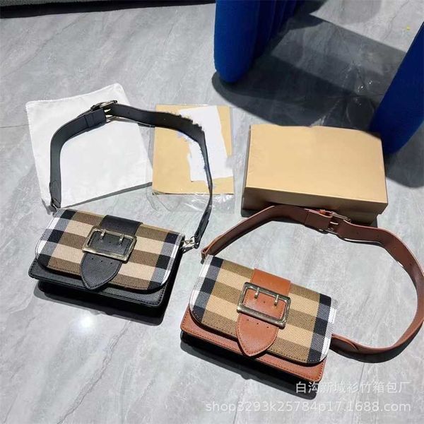 Borsa Borsa a mano firmata Giappone e Corea del Sud Borsa a tracolla singola casual quadrata a spalla singola alla moda Borsa piccola decorativa con fibbia ad ardiglione mobile