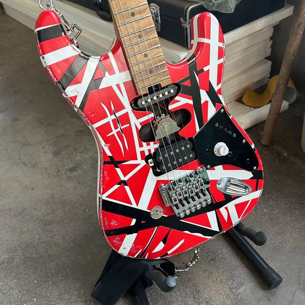 Özel Edward Edward Van Halen Heavy Relic Red Franken Elektrikli Gitar Siyah Beyaz Şeritler Tremolo Köprüsü Eğimli Pikap