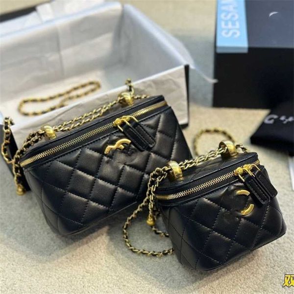 Tasche 26 % RABATT Designer-Handtasche Neue Xiaoxiangfeng Golden Ball Mini Box Lingge Chain One Shoulder Crossbody Makeup Damentasche