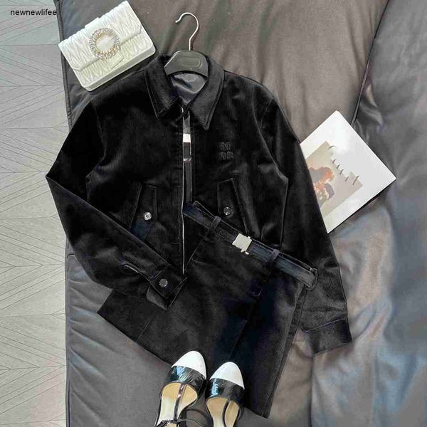 Брендовый женский спортивный костюм, дизайнерский комплект из двух предметов, модная женская куртка с длинными рукавами, удобное пальто, сексуальная короткая юбка, женская одежда Nov16