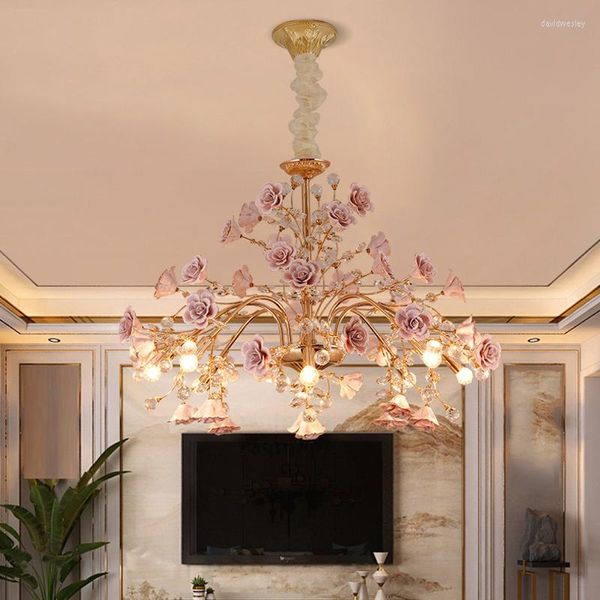 Lampadari Camera da letto di lusso LED Cristallo Soggiorno nordico Lampada a sospensione con fiori in ceramica Illuminazione moderna con lampadario con decorazione rosa