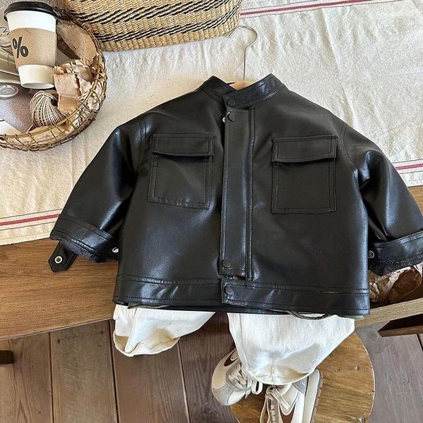 Giacche Gilet per ragazzi Abbigliamento per bambini Giacca 2023 Autunno Inverno Moda in pelle Cappotto coreano Top Tasche con colletto in piedi Tinta unita Casual