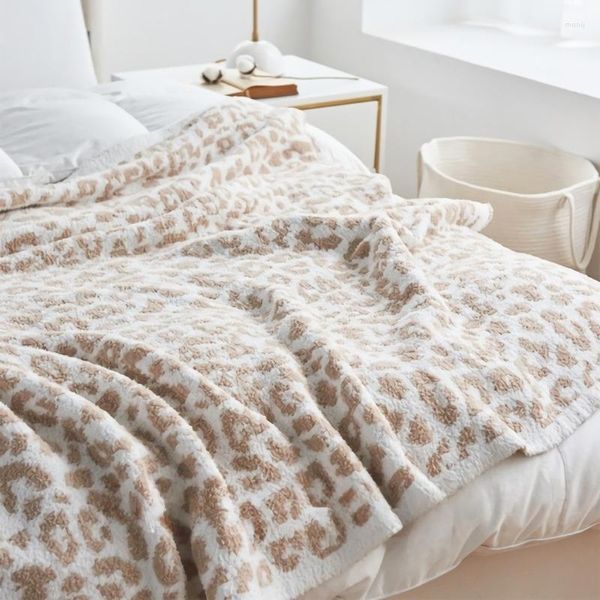 Coperte Coperta con stampa leopardata Asciugamano lavorato a maglia morbido Copridivano Letto in pile di flanella per la decorazione domestica