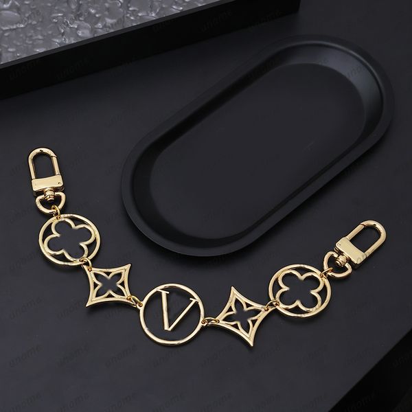 Lüks Tasarımcı Keychain Twiggy Zincir Altın Harfler Moda Kadın Çantası Cazibesi Lüks Anahtar Alaşım Klasik Anahtar Yüzükler -6