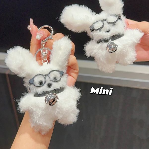 Portachiavi Simpatico peluche Pilota Coniglio Bambola Catene Anello per donna Kawaii Cartoon Zaino Ciondolo Auto Giocattolo Regalo di compleanno per bambini 231117