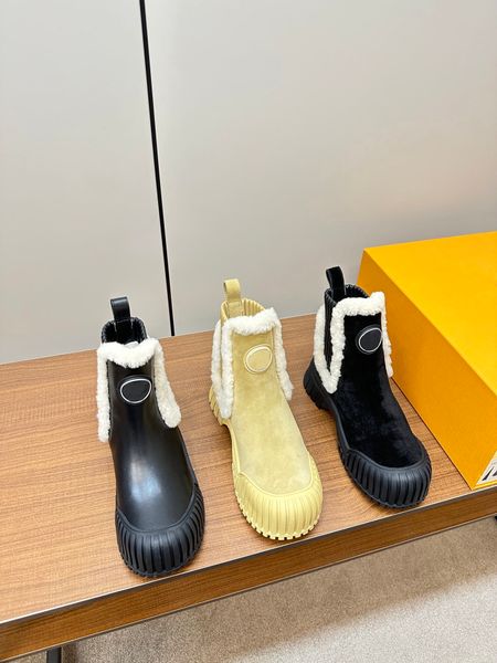 Mais novo designer de luxo de alta qualidade nova plataforma de pele feminina botas curtas de fundo grosso deslizamento em camurça de couro real sapato de pista dedo do pé redondo aumento de altura bota de tornozelo ocidental