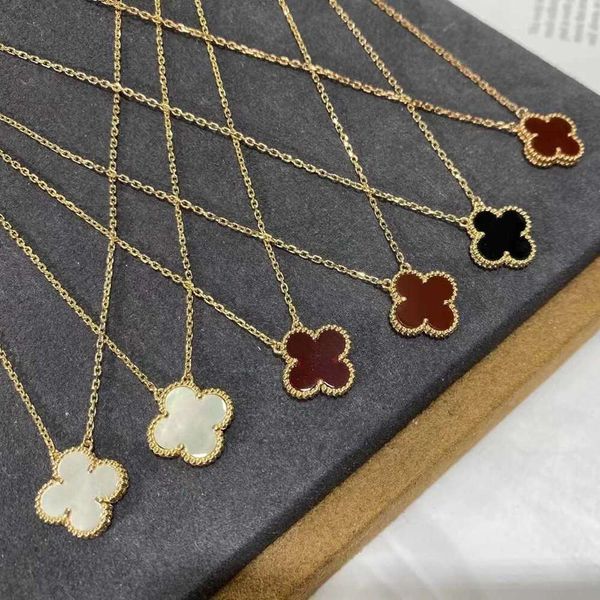 Lucky Four-leaf Clover Chains Couro Colar Cordão Feminino Rose Gold Lock Bone Chain Ágata Vermelha Branca Fritillary Esmeralda Medalhão Colares Presentes de Dama de Honra Joias