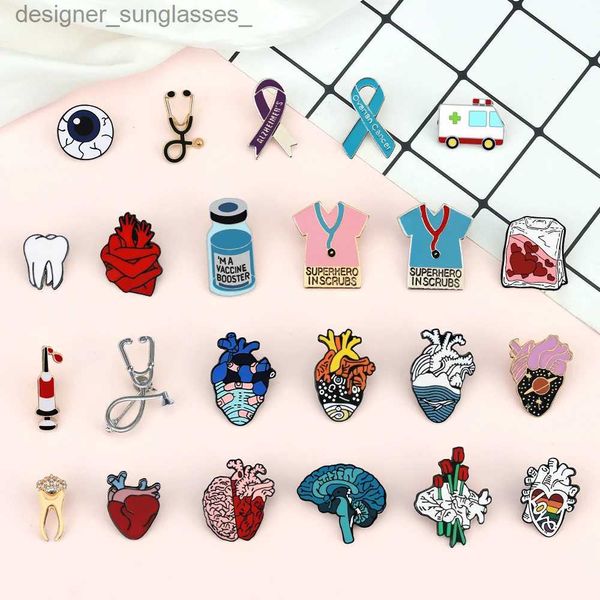 Pins Broches 30 Styles broche en émail médical seringue coeur stéthoscope broches pour infirmière médecin dessin animé ly sac à dos Lel Badge bijoux cadeaux L231117