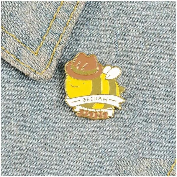 Cartoon-Zubehör Biene Emaille Pins Mr. Cowboy Pin Abzeichen Beehaw Gelb Gentleman Hut Insekt Broschen Revers Kleidung Rucksack Tasche Anima Dhs6I