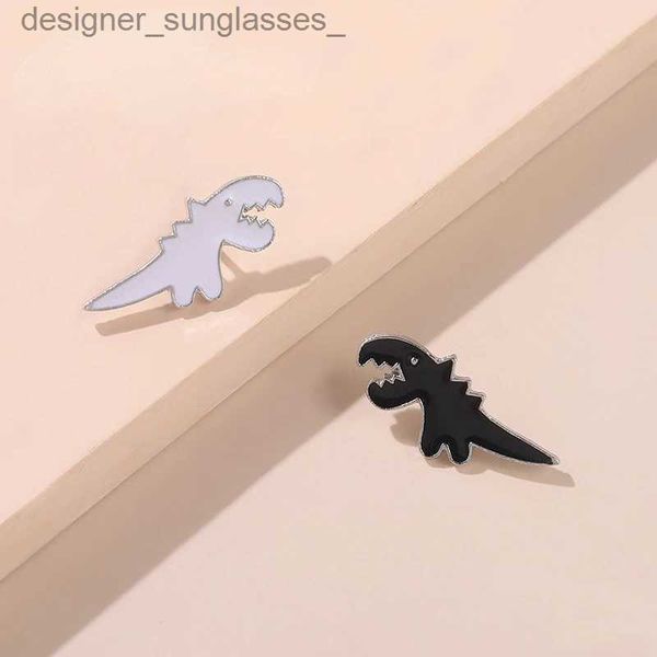 Pins broches personalizado dos desenhos animados animal preto branco dinossauro esmalte pino broche lel roupas chapéu saco jóias crianças presentes para amigo atacado l231117