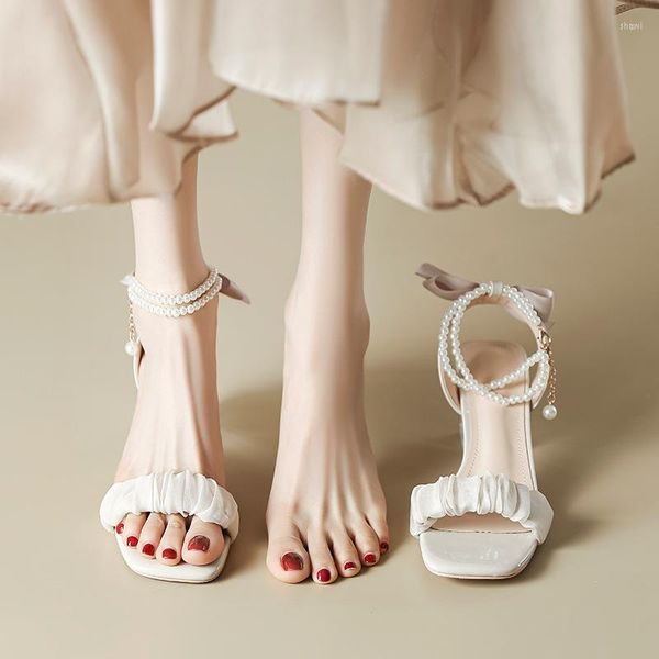 Sandálias Tamanho 32-39 Sapatos de verão de salto alto Sapato de verão Tirpho de tornozelo pérolas transparentes bloco de cristal de pé aberto prata