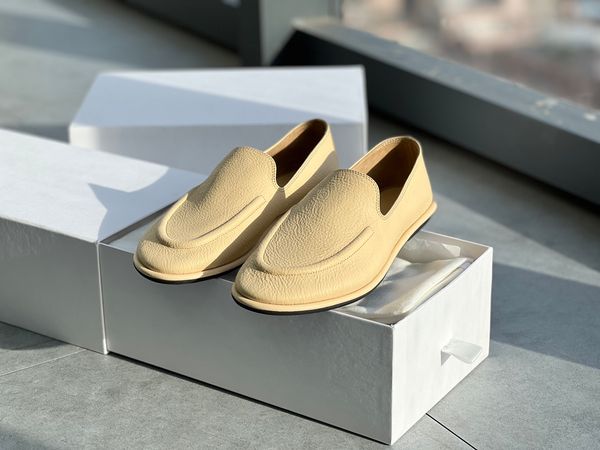 Runway Shoes The Row Loafer Mokassin-Loafer aus echtem Leder mit genarbter Oberfläche Originalverpackung Modedesigner Row Schuhe Größe 35-39