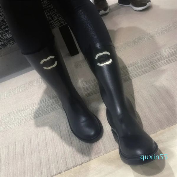Modische schwarze Damenstiefel 2023, Außensohle, schmale halbe Regenstiefel, Designer-Schuhe