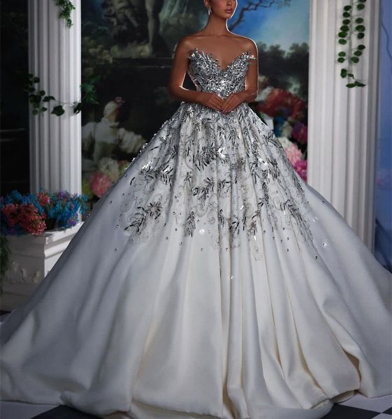 Vestidos de bola brilhante vestidos de noiva V luminárias sem mangas de pescoço Apliques de piso de miçango Ruffles 3d Diamantes de cetim de cetim vestidos de noiva PLUS