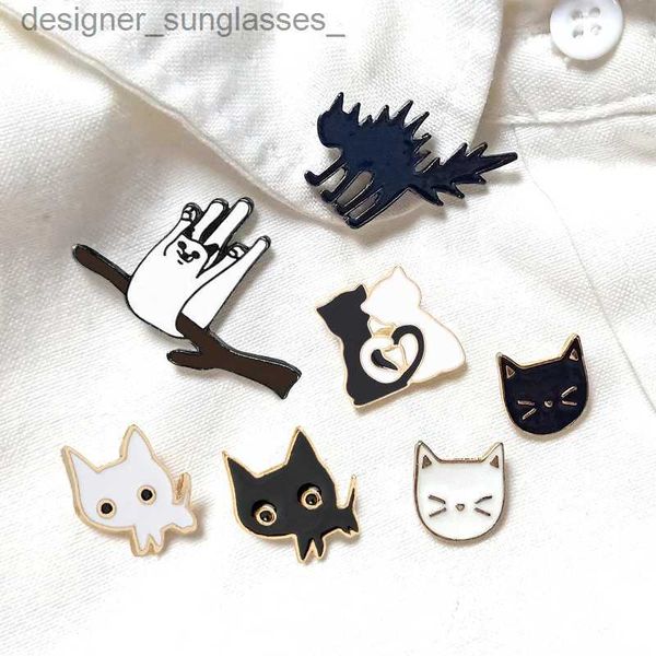 Pins Broschen Cartoon Tier Broschen Schwarz Weiß Paar Katze Fisch Knochen Emaille Pins Kleidung Kragen Lel Pin Tasche Metall Abzeichen schmuck Für rL231117