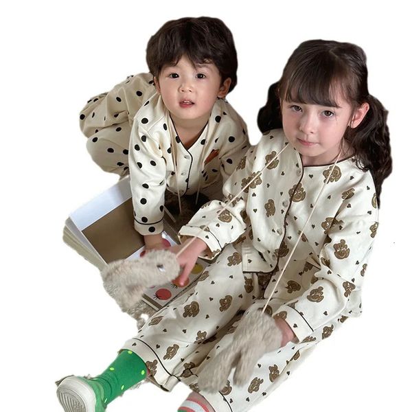 Pigiama coreano pigiama stampato in cotone set abbigliamento per bambini girocollo set in due pezzi indumenti da notte vestiti per bambini per ragazze ragazzi 231117