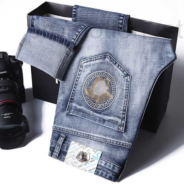 Jeans de jeans masculino Marca de moda Jeans use Moda de bordado de ponta Medusa Moda Slim Casual Pants 5yz9