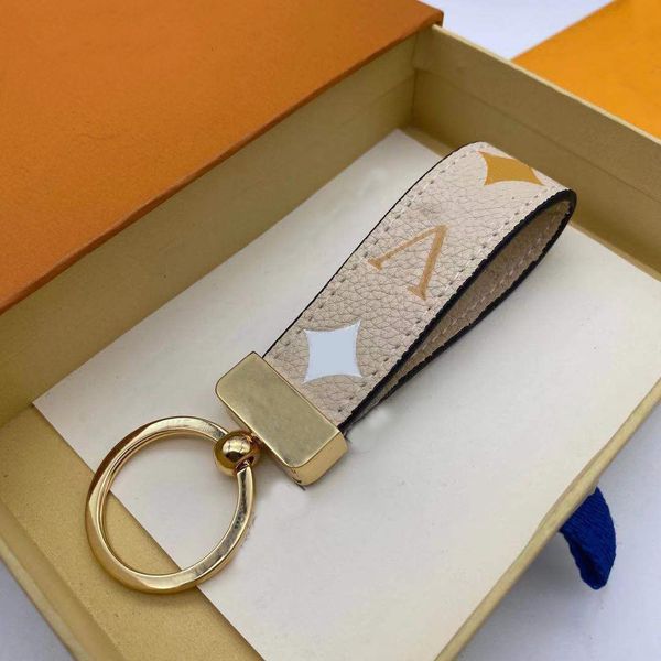 Designer niedliche Schlüsselkettenschlüsselkettenringhalter Marke Designer Schlüsselanhänger für Porte Clef Geschenk Männer Frauen Auto Bag Anhänger Accessoires F132