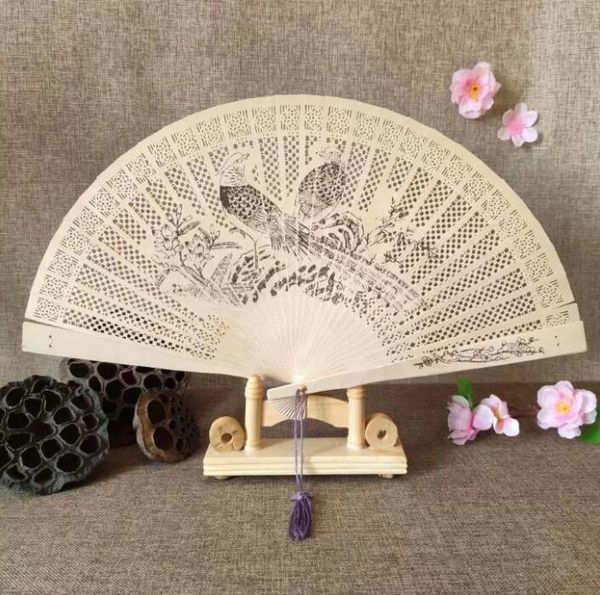 100pcs Party Favor Aromatic Wood Pocket Chinese Carved Folding Hand Duft Holz Fan Elegent Home Decor Party Wedding Favor Geschenke