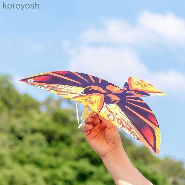 Kite Acessórios Novos Pássaros Voadores Kite Elástico Elástico Powered Flying Birds Kite Engraçado Brinquedo Infantil Presente Esportes ao Ar Livre 1 PC ColorL231118 Aleatório