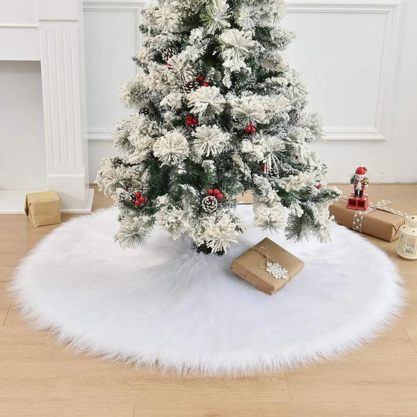 Decorazioni natalizie Diverse dimensioni Gonna per albero di Natale in peluche bianco Ornamenti per base per albero di Natale Morbido tappeto in pelliccia sintetica per la decorazione del pavimento di Natale 231117