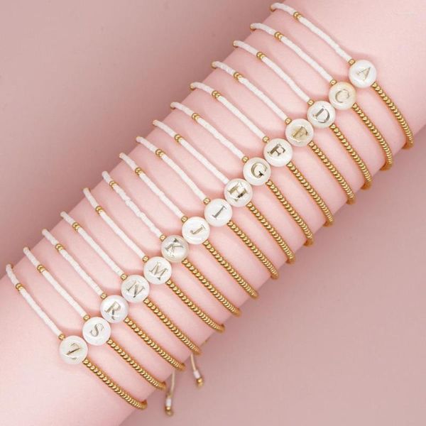 Braccialetti con ciondoli YASTYT Nome Bracciale Perline Conchiglia Iniziale A-Z Lettera Bracciale Colore oro Gioielli delicati per le donne Pulsera