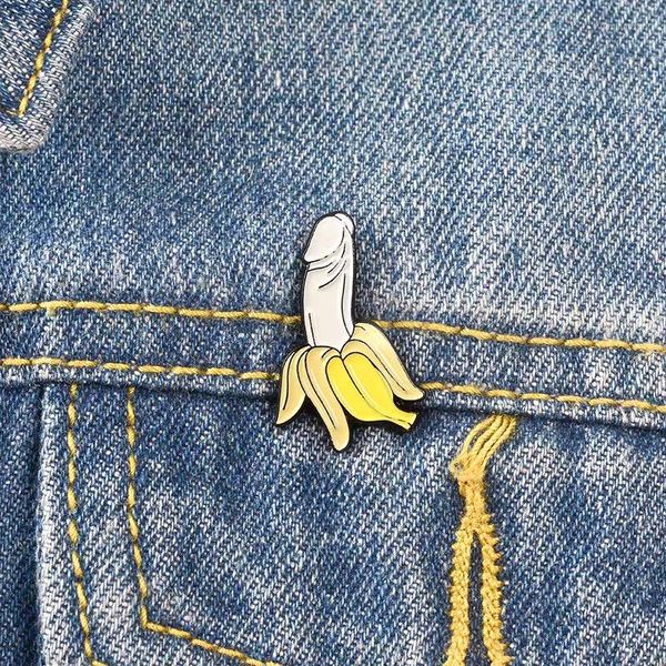 Broches personalizados Banana Pin Pin Cartoon Fruta Broche Lapel Fechle Roupas Funny Jeans Cap Presente para Amigo por atacado