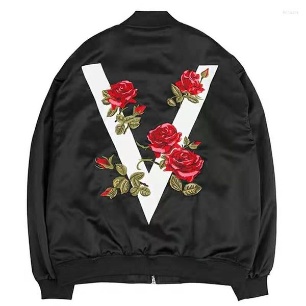 Giacche da donna Giacca da donna di alta qualità Rose ricamato in raso Street Style Zipper Cappotto allentato Stampa Bomber Donna Inverno 2023