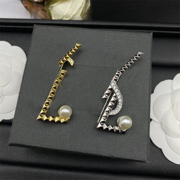 Spilla da donna Spilla in oro Ornamenti di perle Occasioni formali casual Spille personalizzate Semplici accessori decorativi generosi Gioielli unisex