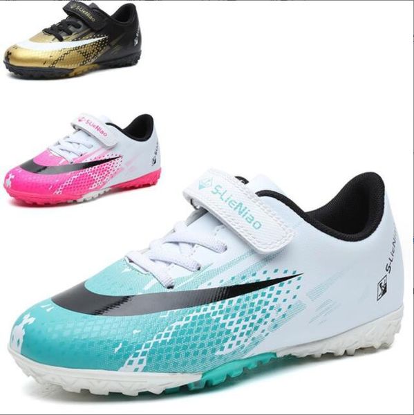 Nuove scarpe da calcio per ragazze per ragazzi Scarpe da allenamento per erba Sport Tacchetti da calcio per tappeto erboso impermeabili Scarpe da allenamento unisex Comode antiscivolo morbide