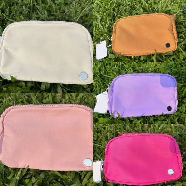 Basit Tasarımcı Serseri Çantası Her Yerde Bel Çanta Erkekler Spor Yoga Naylon Düz Renk Yeşil Gri Beyaz Kadınlar Crossbody Göğüs Çanta Kemer Çantası Rahat XB084